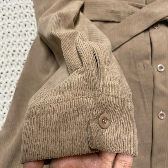 Flap detail belted shirt dress - Picture 6 of 7